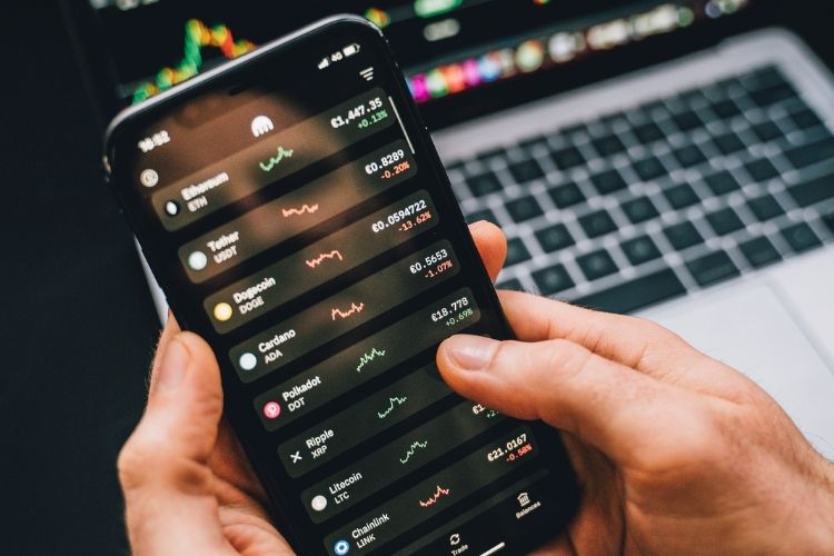 Hedefe göre seçilmiş çeşitli yatırım araçlarını gösteren portföy görsel.