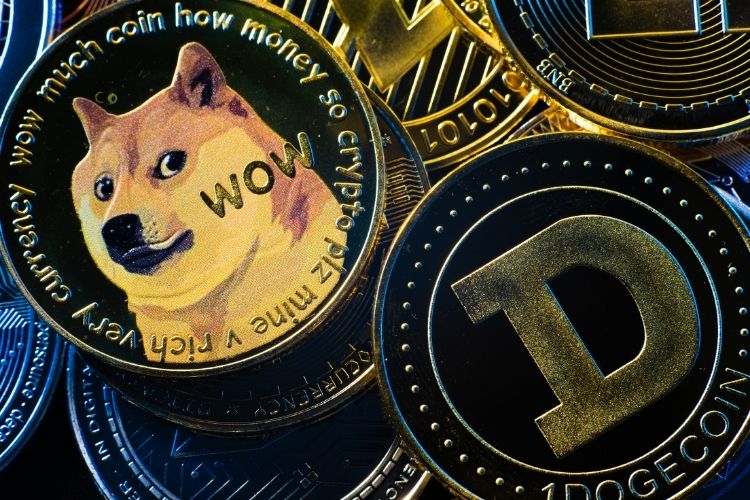 Token ve coin arasındaki temel farkların anlatıldığı blokzincir şeması.