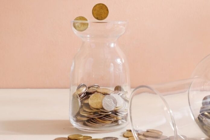 Gelir ve giderleri dengelemek için hazırlanan mali plan olan bütçenin tanımı.