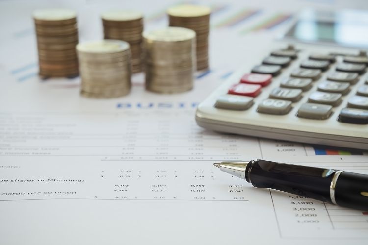 Gelir-gider dengesini kurarak uzun vadede finansal bağımsızlığa ulaşma stratejileri.