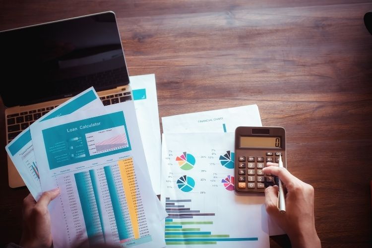 Kişisel finans yönetimi için kullanılabilecek örnek bir gelir gider tablosu yapısı.