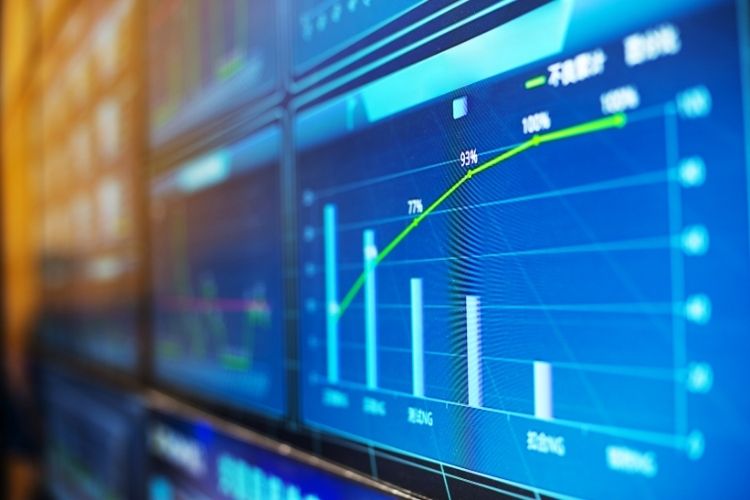 Yapay zeka fonlarının potansiyel riskleri ve uzun vadeli getiri beklentileri üzerine analiz.