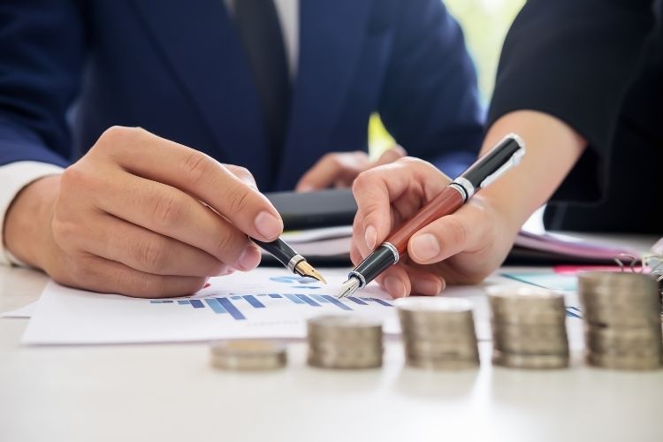 Gelir-gider dengesini korumak için uygulanabilecek pratik bütçe yönetimi yöntemleri.