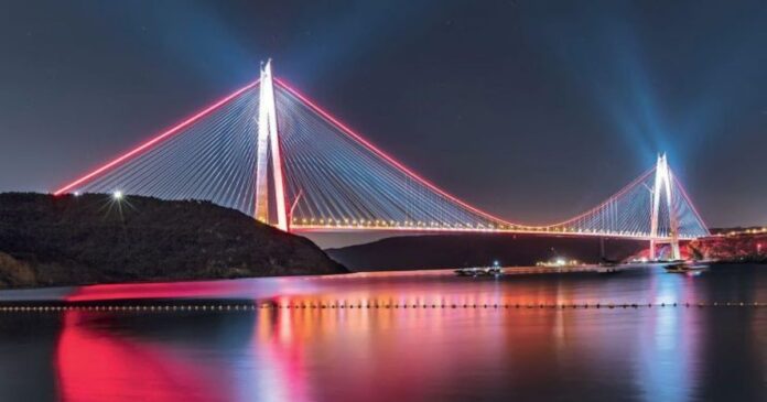 Yavuz Sultan Selim Köprüsü 1.jpg